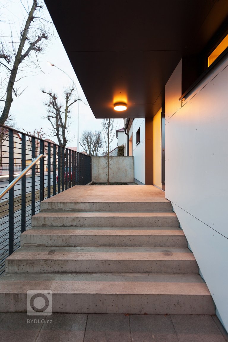 add picture to album