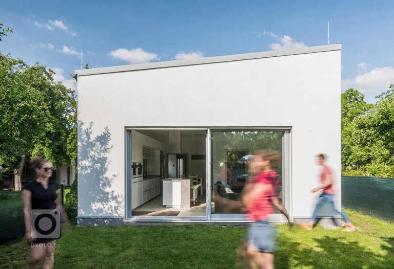 add picture to album