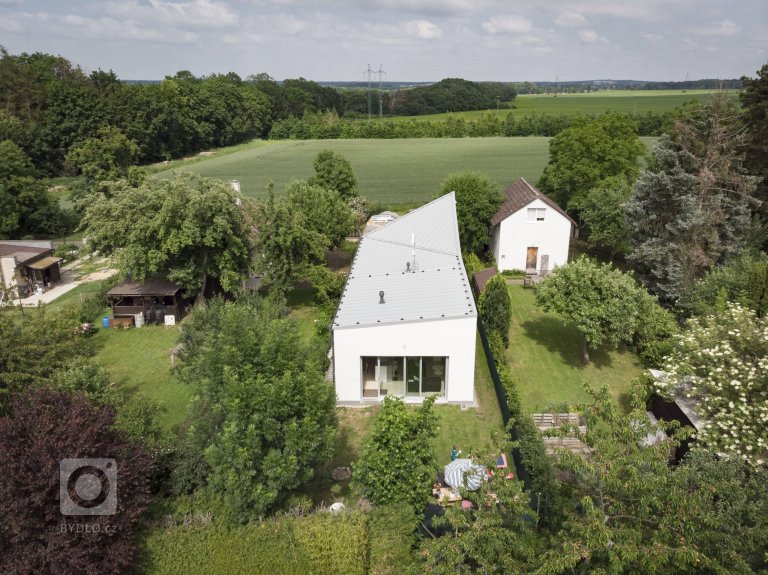 add picture to album