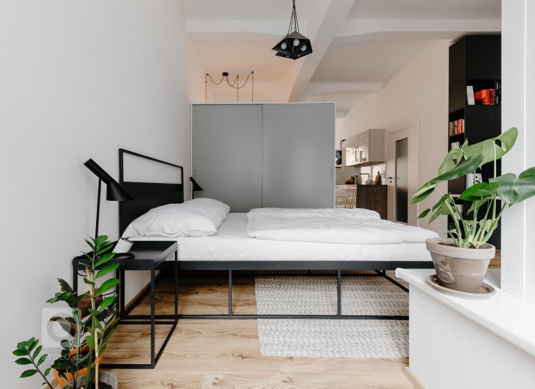 add picture to album