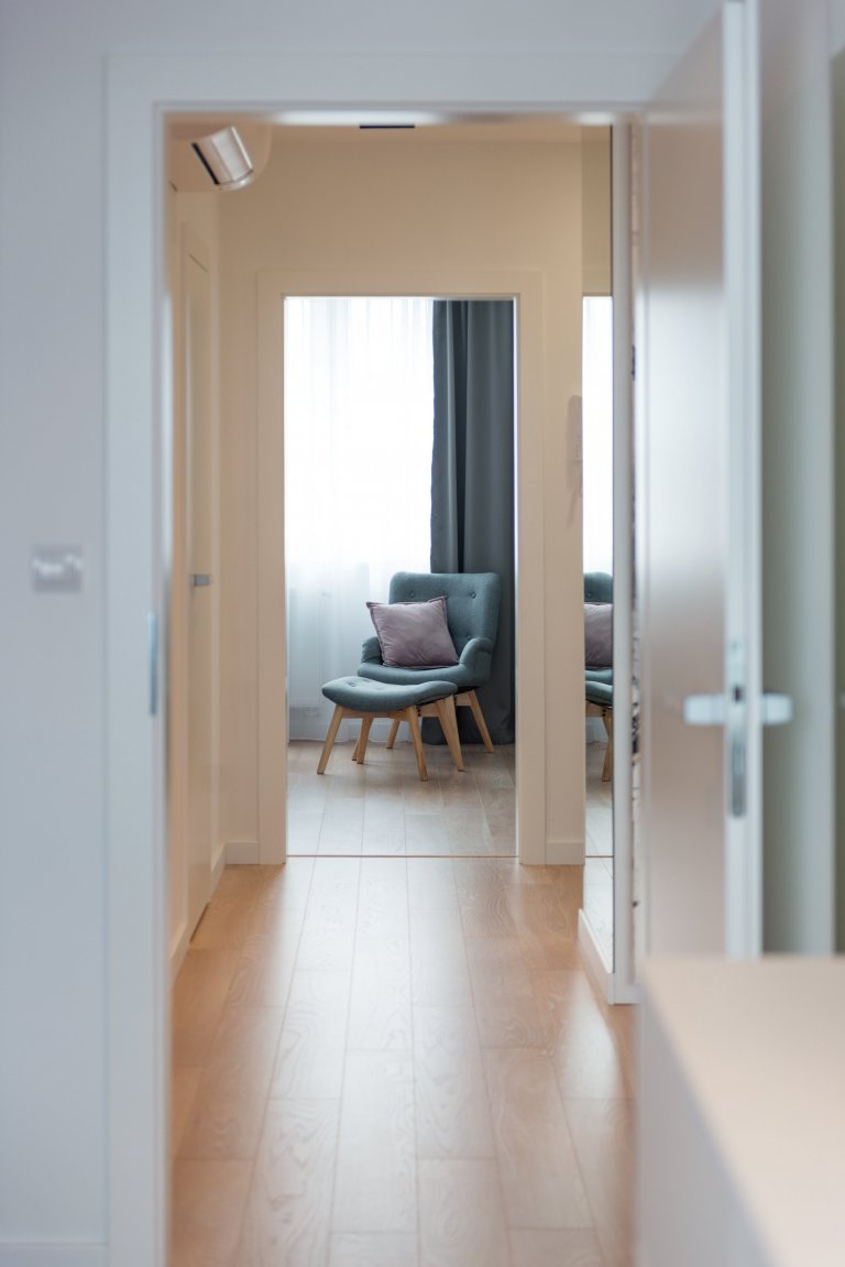 REALIZACE NÁVRHU INTERIÉRU BYTU PRO MLADÉHO MUŽE V BRATISLAVĚ.

Realizace&nbsp;interiéru bytu&nbsp;pro mladého muže.&nbsp;V interiéru převládá kombinace…