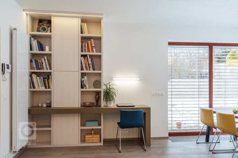 add picture to album