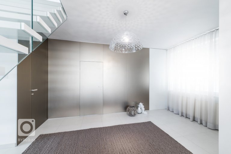 add picture to album