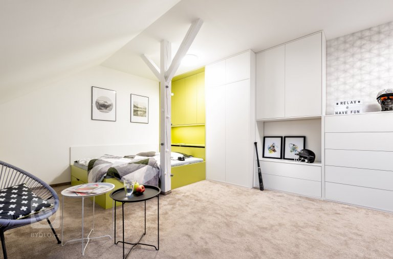 add picture to album