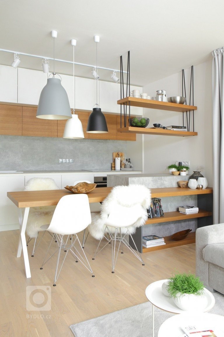 Bílá kuchyň jako záruka čistoty a elegance