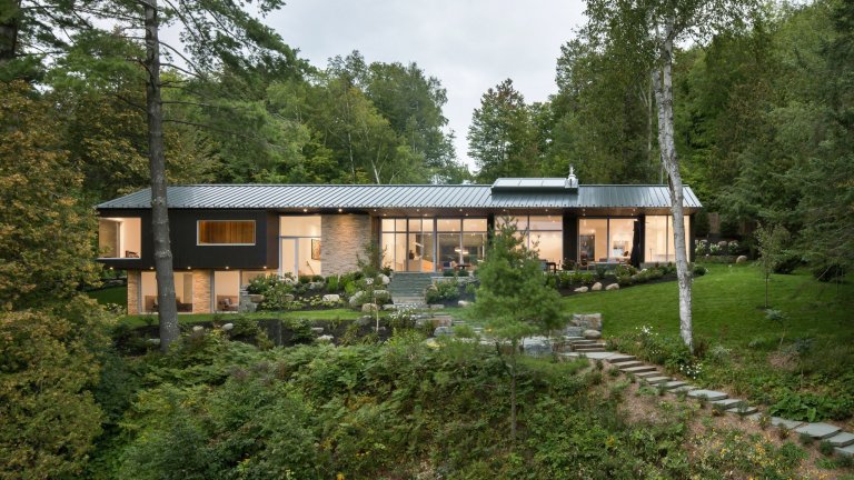 Bungalov ze dřeva a kamene