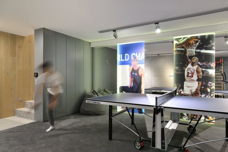 Dialog dřeva s betonem