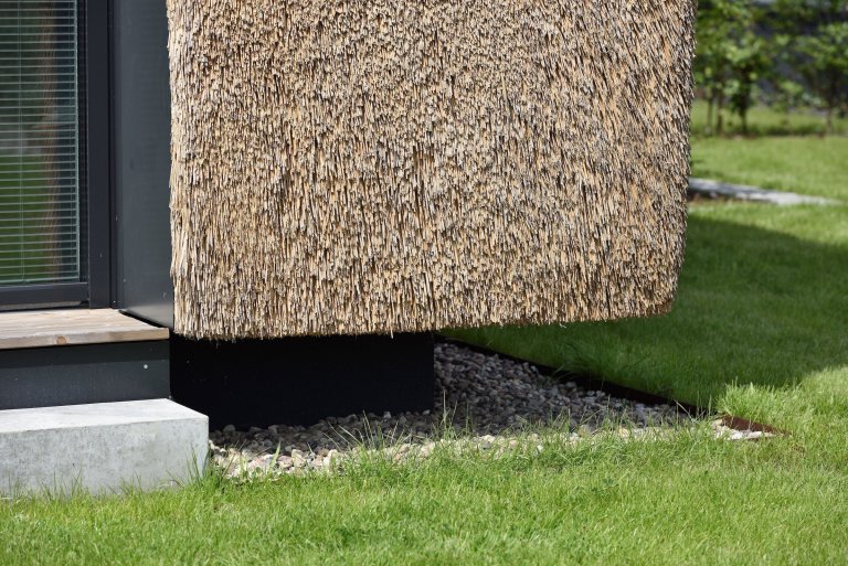 Dům s rákosovou fasádou