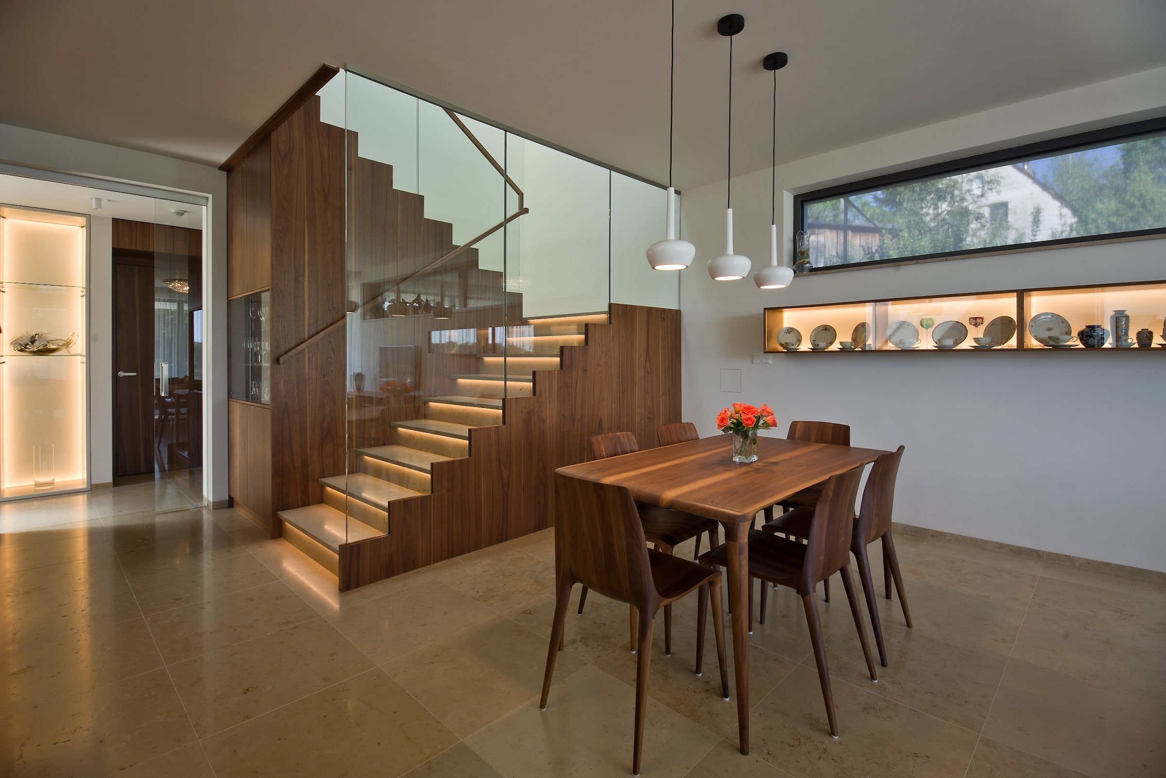 Funkcionalistická vila na skále