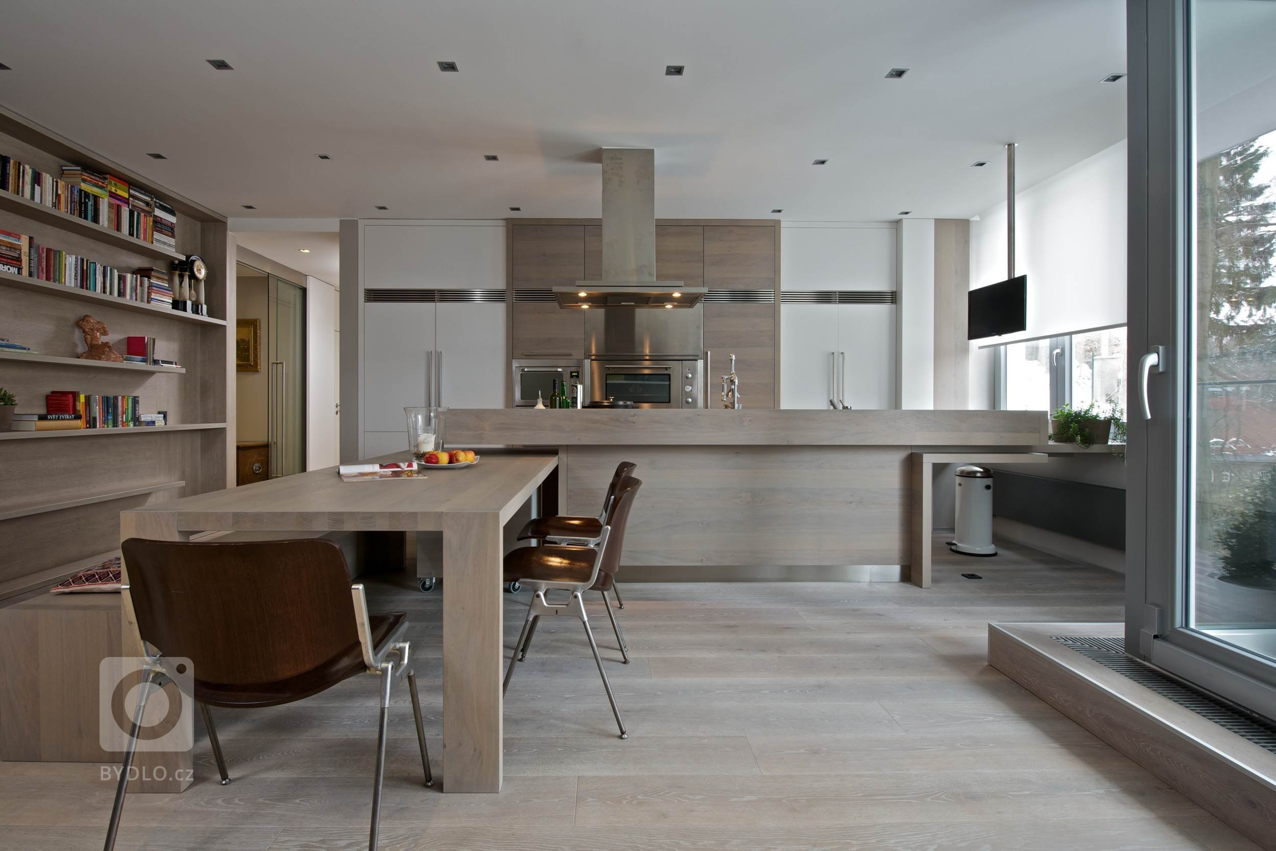 Hnědá barva v interiéru