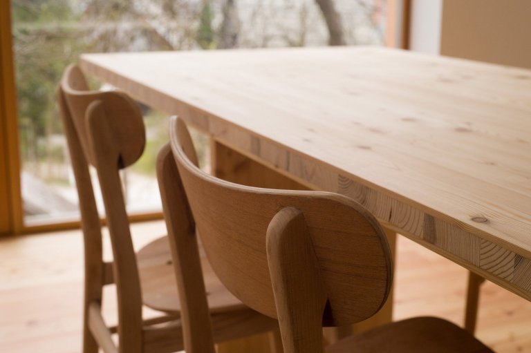 V jednoduchosti je krása – moderní dům v chráněné oblasti