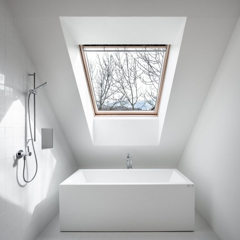 V jednoduchosti je krása – moderní dům v chráněné oblasti