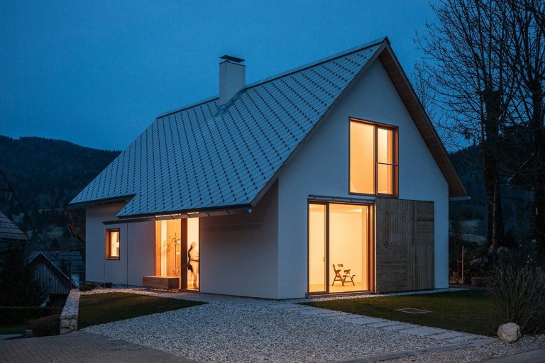 V jednoduchosti je krása – moderní dům v chráněné oblasti