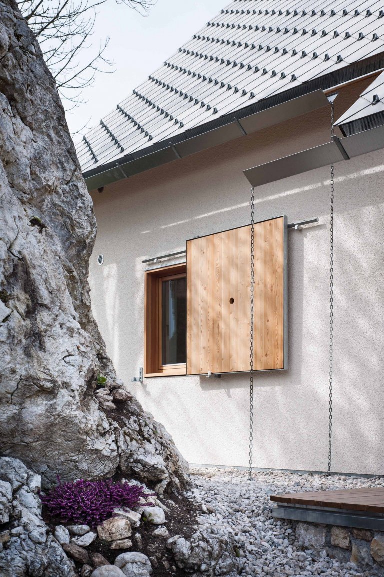 V jednoduchosti je krása – moderní dům v chráněné oblasti