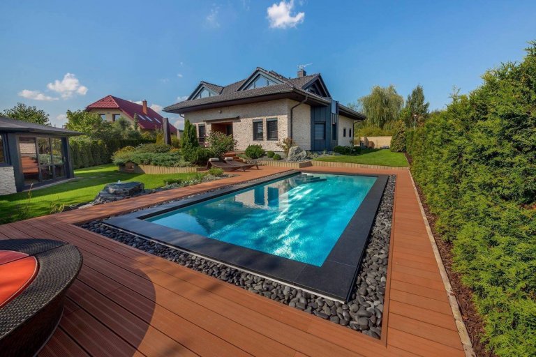 Nadzemní nebo zapuštěný bazén?