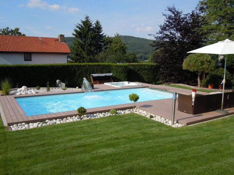 Nadzemní nebo zapuštěný bazén?