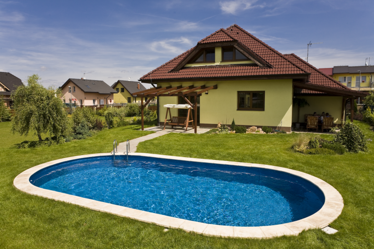 Nadzemní nebo zapuštěný bazén?