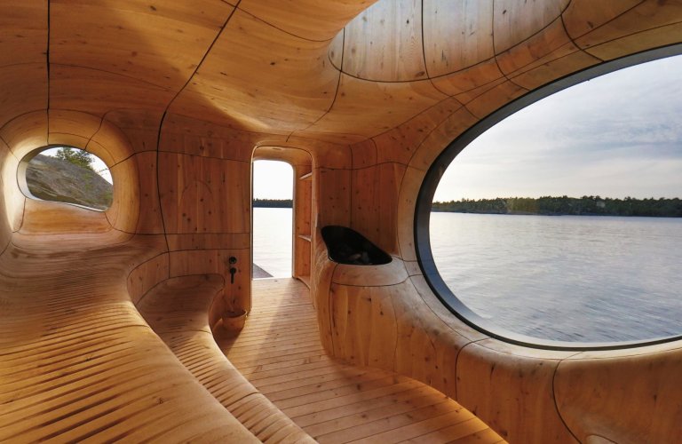 Netradiční sauna s výhledem na jezero
