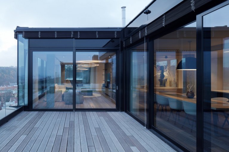 Penthouse z Prahy je bydlením snů