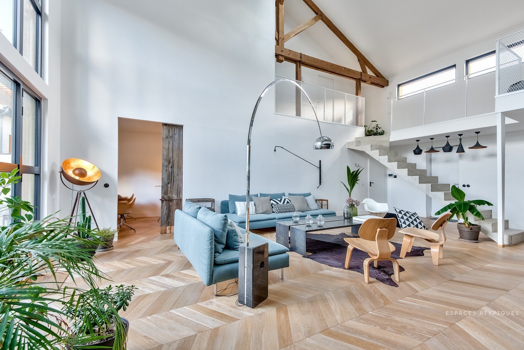 Renovace stodoly u Paříže