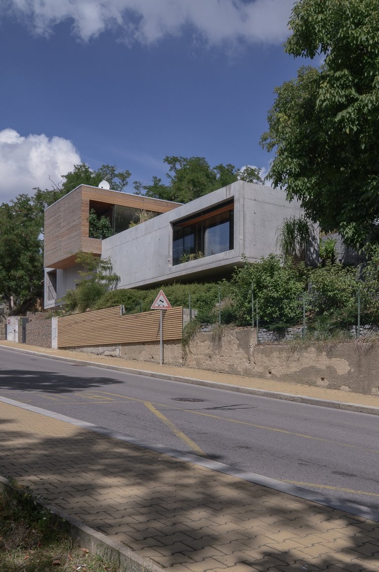 Vila nad vodopádem - Lysolaje