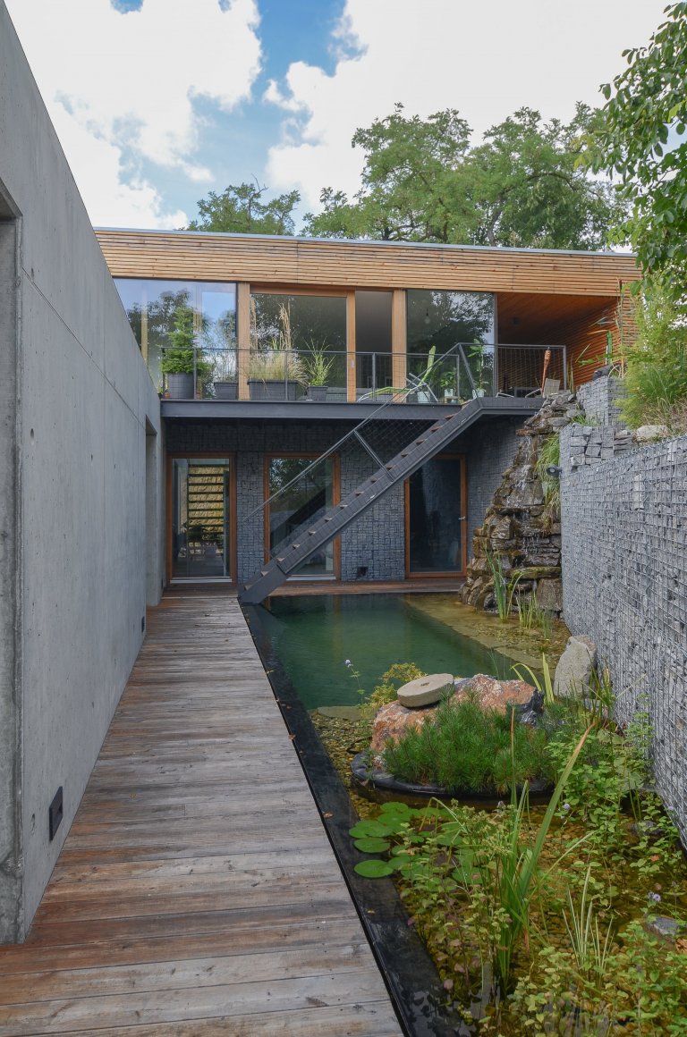 Vila nad vodopádem - Lysolaje