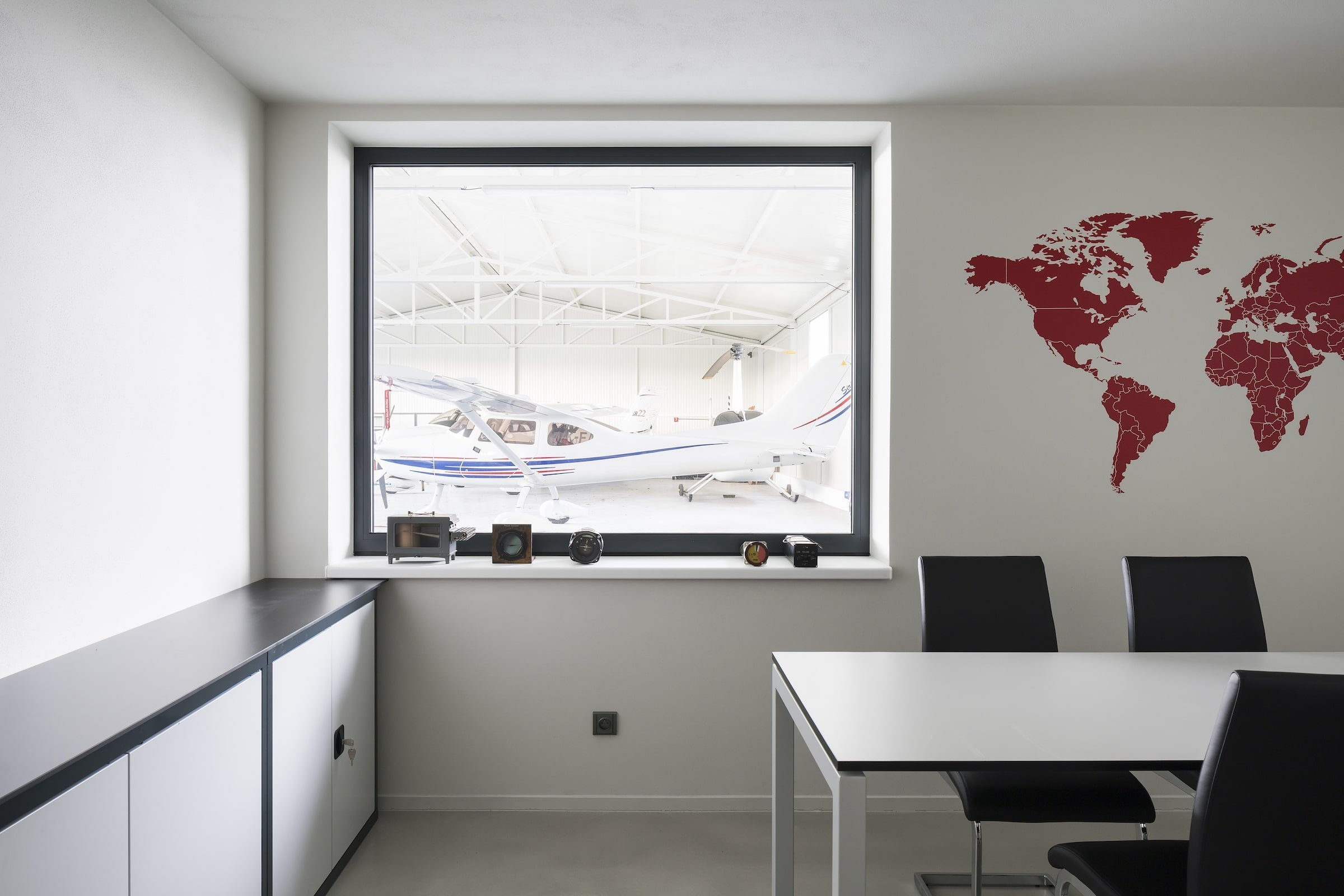 Ze starého hangáru mají skvělé místo pro ultralighty i přátele