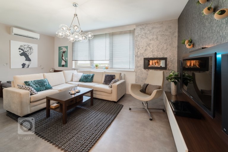 add picture to album