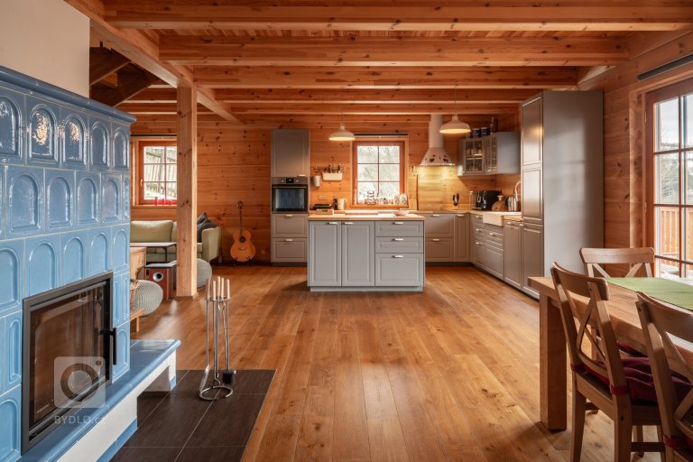 add picture to album