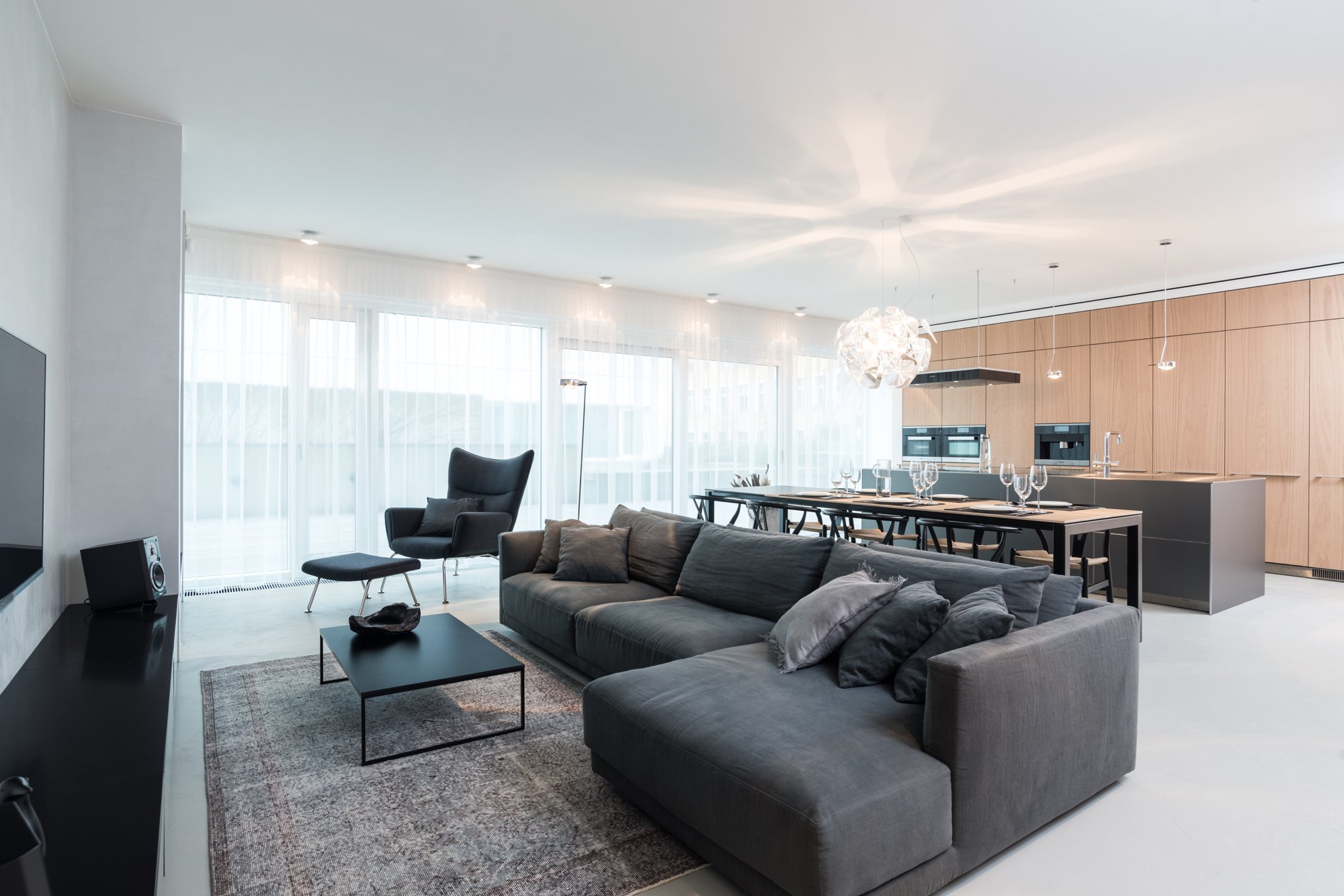 Interiér bytu v novostavbě
Design: OOOOX| Ing. Arch. Radka Valová, ing. Arch. Martin Moravec
Dispozice – byt byl pro klienty připraven ve…