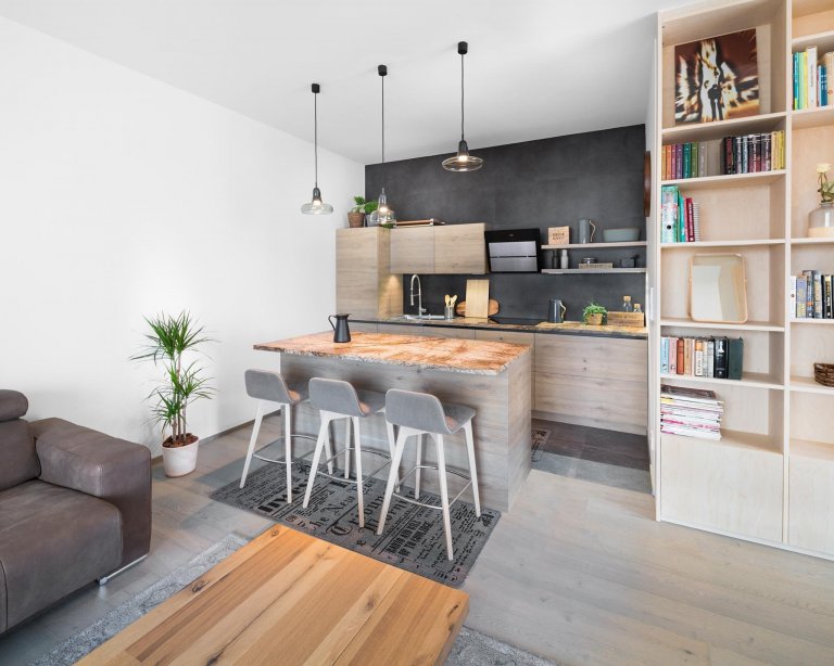Výroba nábytku našimi truhláři podle návrhu bytového architekta
