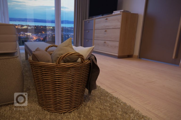 add picture to album