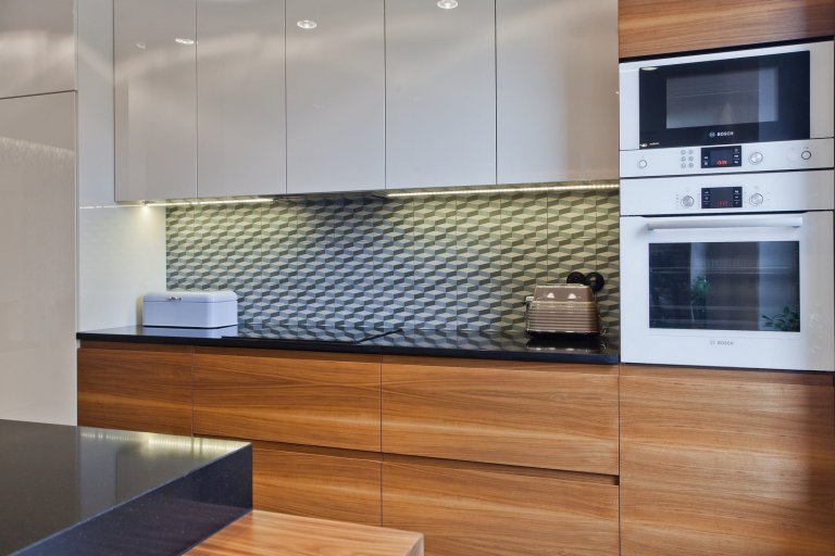 Jak se žije v obývacím pokoji s "cihlou"