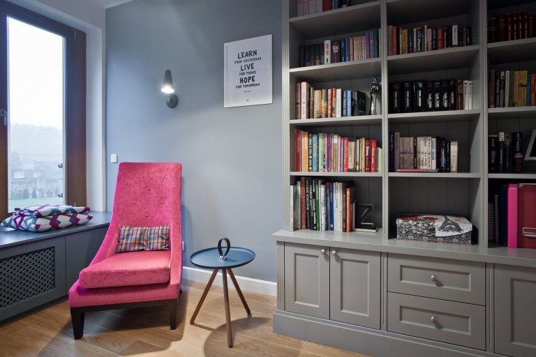 Jak se žije v obývacím pokoji s "cihlou"