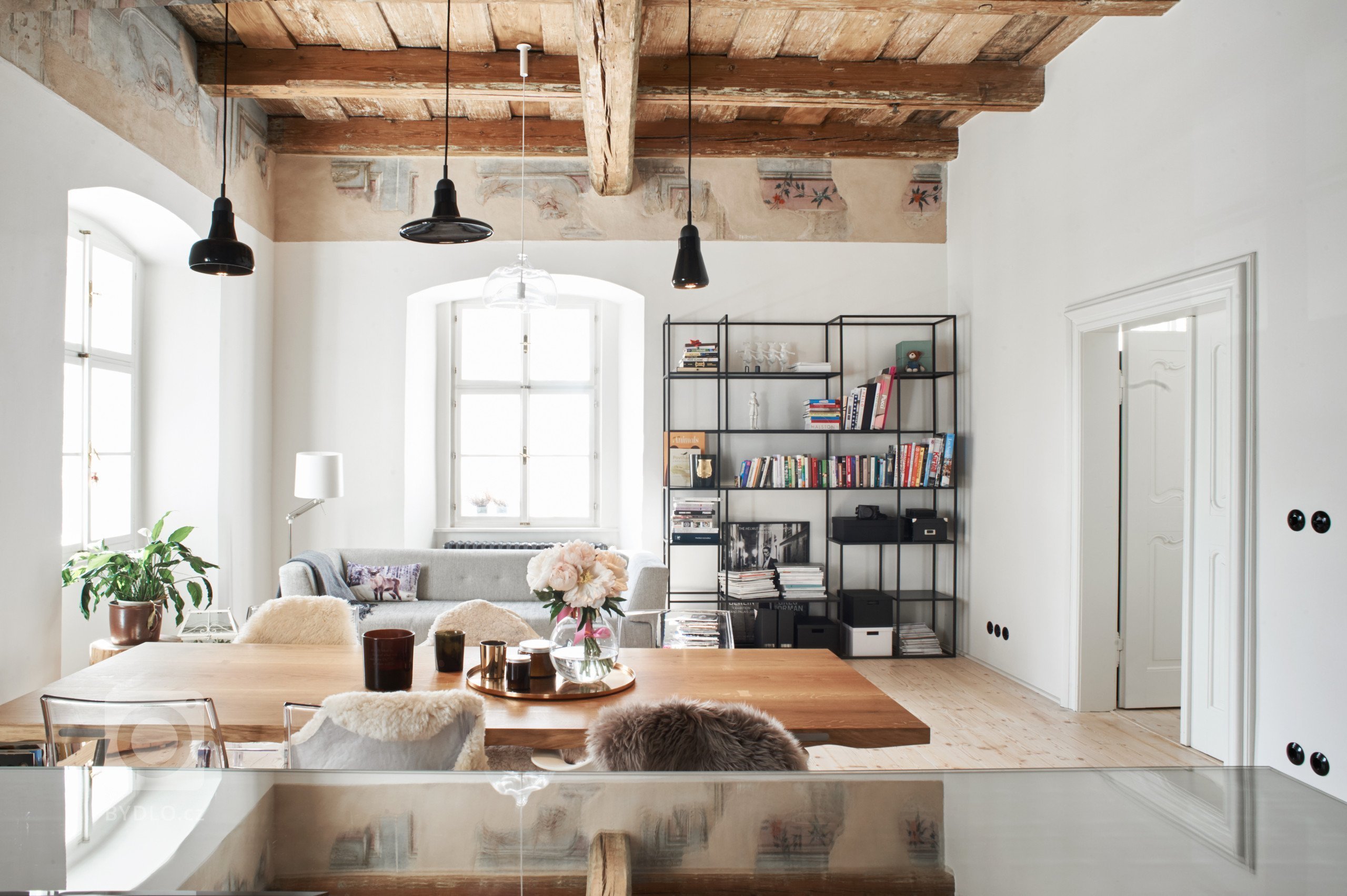 Současné bydlení v klášteře bez řehole a askeze