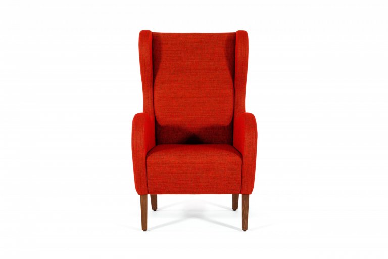 Přidanou hodnotou křesla jsou tři různé varianty jeho provedení -&nbsp;křeslo nízké, křeslo vysoké a ušák. Každé z nich lze vhodně doplnit podnožkou ve stejném…