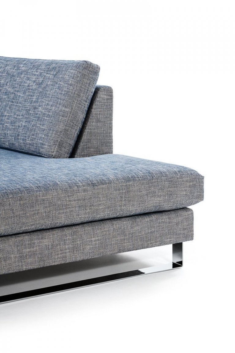 Sedací souprava, která nezestárne

Díky jednoduchým tvarům je design tohoto variabilního modelu opravdu nadčasový. Víme, že pohodlí je vnímáno velmi…