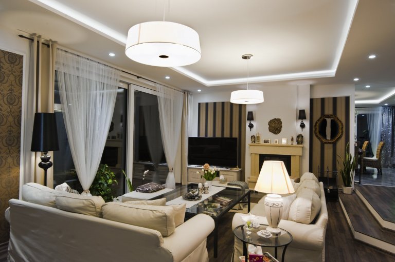 Novstavba rodinného domu, návrh a realizace osvětlení exteriéru i interiéru
