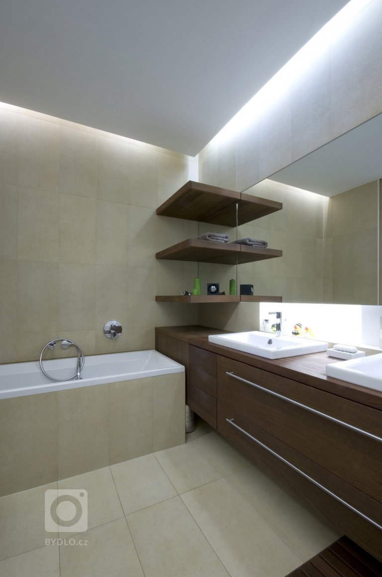 add picture to album