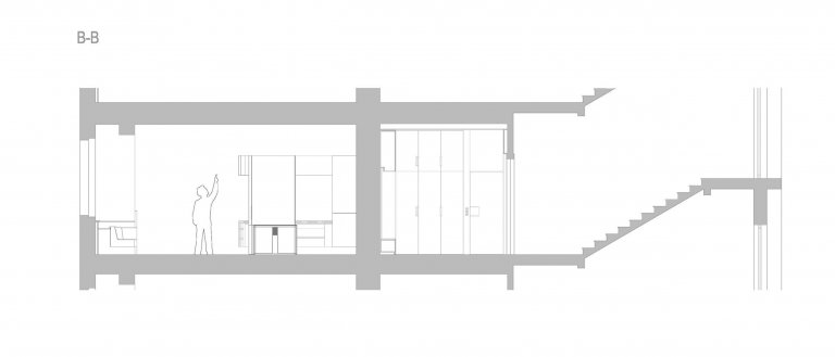 V době svého vzniku byl v prvním patře secesního činžovního domu jeden byt. V éře komunismu brutálně a necitlivě rozdělen na tři jednotky. Klient koupil tato…