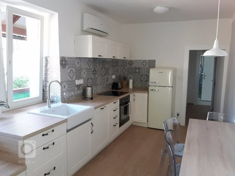 add picture to album