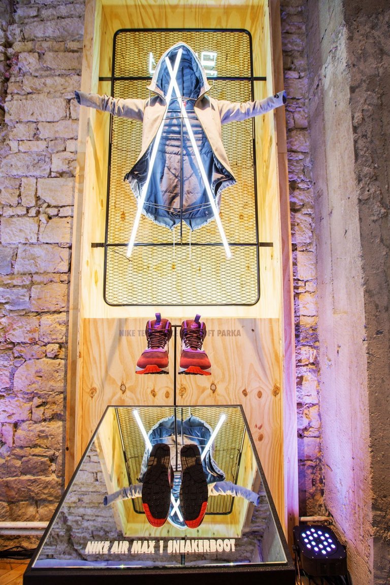 NIKE WOMEN STUDIO návrh a realizace prostoru pro Designblok 2014. Reinkarnace staré tělocvičny v novou interaktivní a multifunkční expozici, která prezentuje…