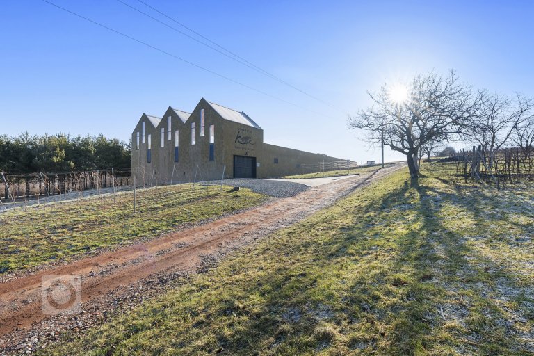 add picture to album