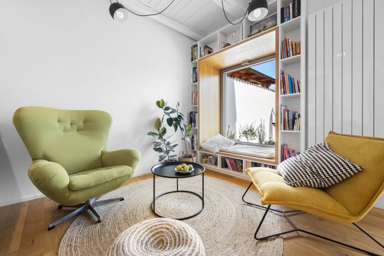 V rámci mého posledního fotografačního projektu jsem měl možnost zachytit interiér, který byl navržen s cílem vytvořit vzdušný a moderní prostor v…