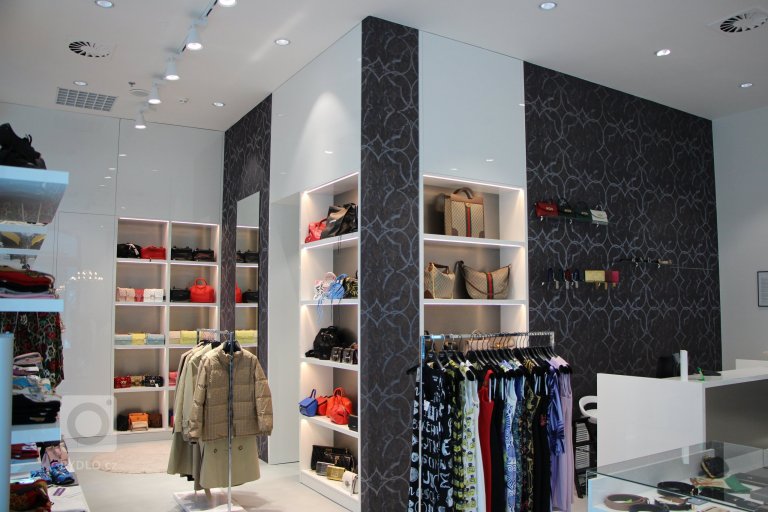 add picture to album