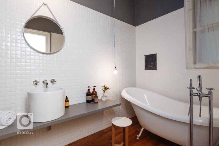 add picture to album