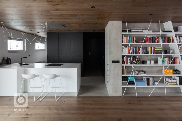 add picture to album