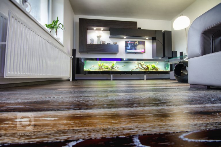 add picture to album