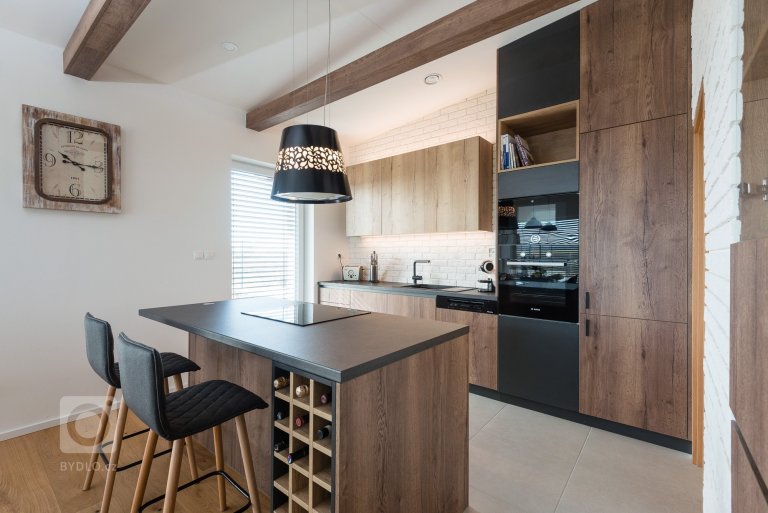 add picture to album