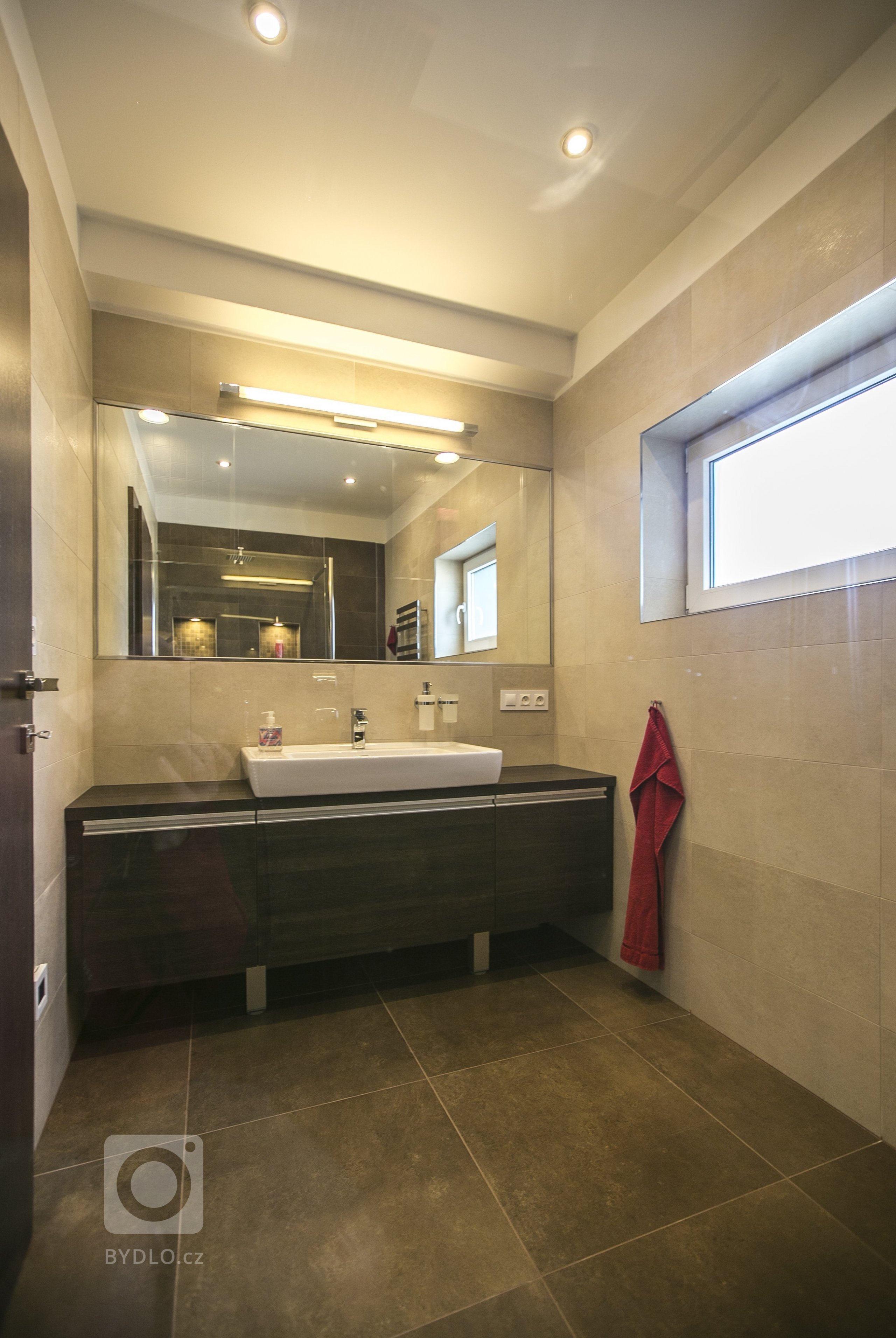 Roubenka je pro mnohé synonymem starodávného bydlení se vším, co k tomu patří. Snad každému se vybaví vůně přírodního dřeva, nábytek ze stejného materiálu a…